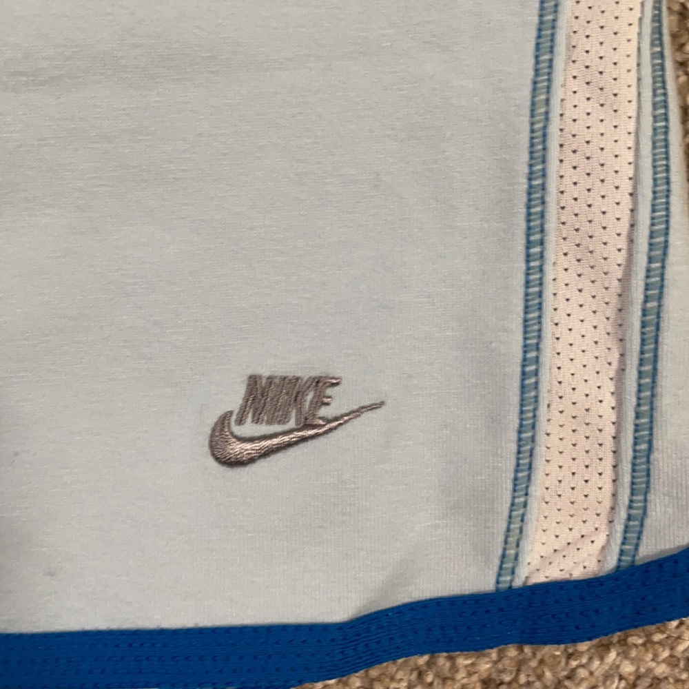 NWT Nike Fit Dry Light Blue Running Shorts SZ L - Picture 2 of 7